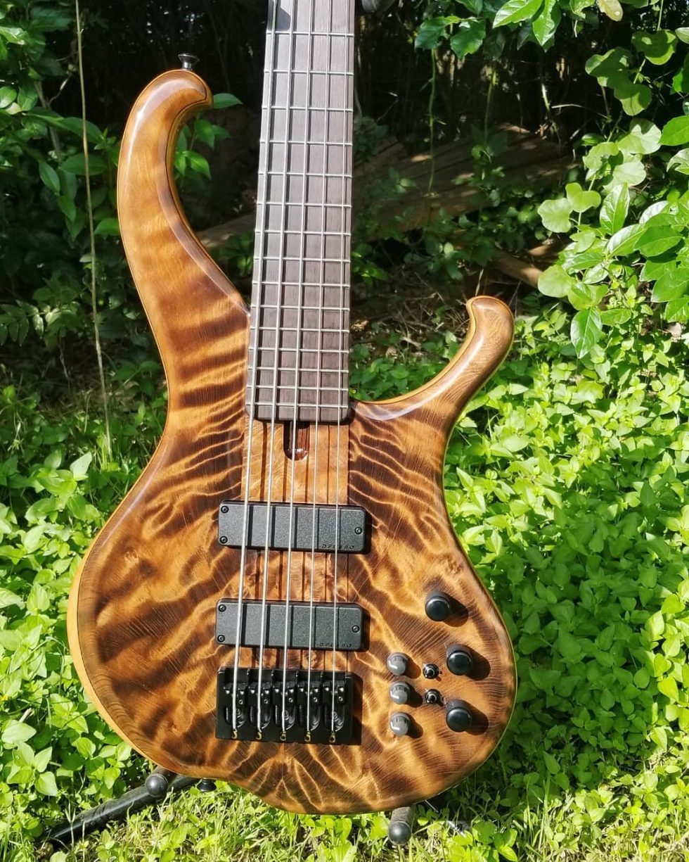 Solo 5 in Redwood Muckelroy Basses